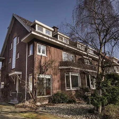 Dirkzwager Bed & Breakfast