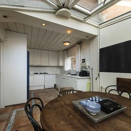 Bed & Breakfast Dirkzwager Schiedam