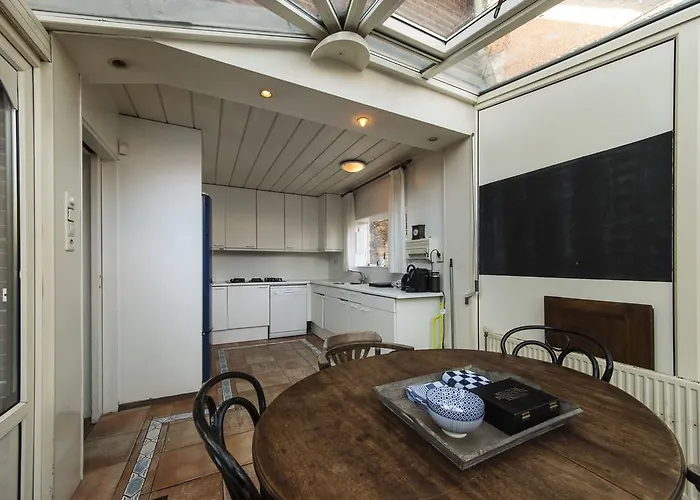 Couette-café Dirkzwager Schiedam